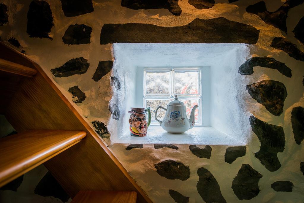 Adega Velha Villa Calheta de Nesquim ภายนอก รูปภาพ